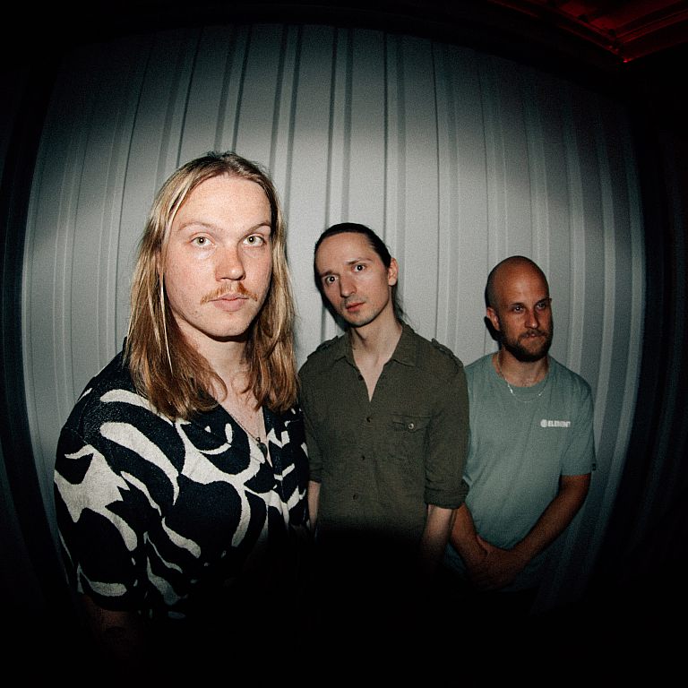 Rovar    ROVAR  are known for their  atmospheric Alternative Rock  that’s best enjoyed live and loud amidst an energetic crowd. At their shows, the boys give everything they’ve got, radiating infectious energy from the stage.  Vintage vibes  and  lots